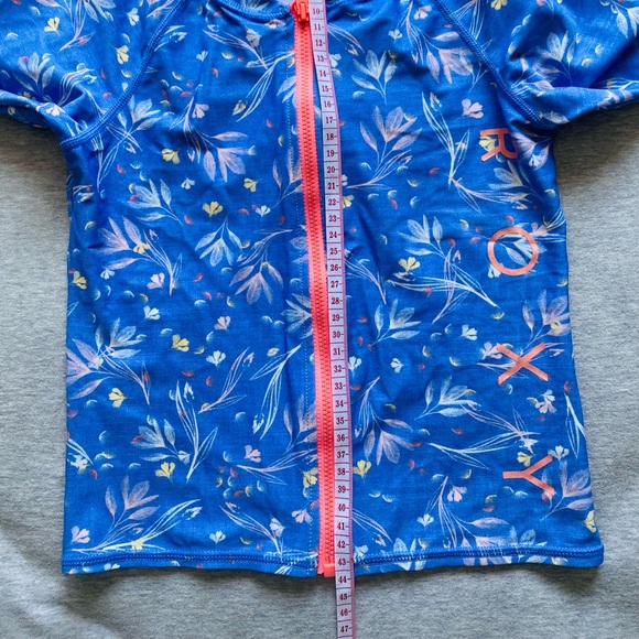 Roxy Kids long sleeve Rashguard - Picture 3 of 5